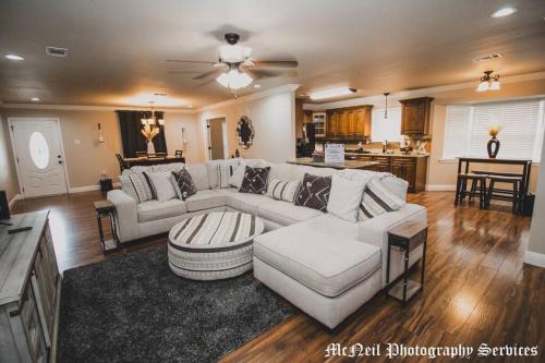 Park Forest - LA North Maison | “Home Away From Home” 12mi to LSU, 10mi to SU
