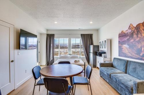 Heber Appartement | Mountain-View Studio about 19 Mi to Park City!