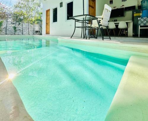 Monterrico Appartement | Ola Azul, apartamento de playa con cocina y piscina privada.