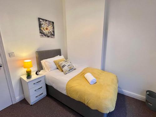 Holbrooks Maison | Spacious 5-bed house in Coventry by Seeka Stay, Ideal for business, Sleeps 7!