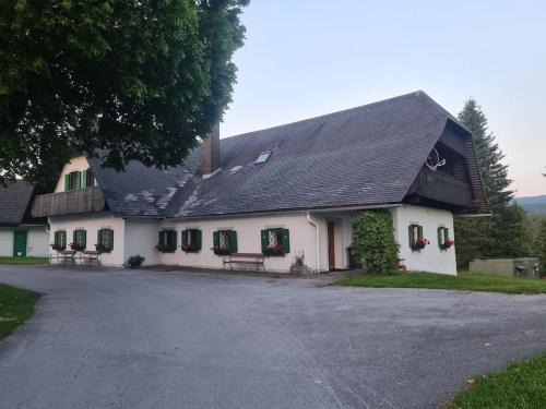 Modriach Appartement | Uriges Landgasthaus in Modriach