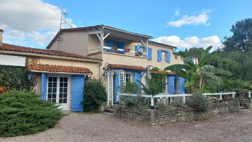 Verteuil-sur-Charente Lit Et Petit-Déjeuner | à La Paloma