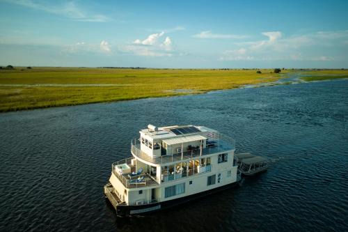 Chobe Location De Bateaux | Chobe Princess by Mantis