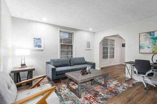 Rosedale Maison | Spacious 4BR - Close to KU, Westport, Plaza