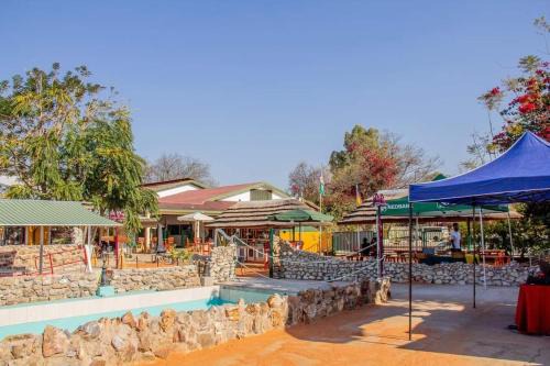 Tsumeb Maison | Hot Air Balloon Resort & Guesthouse (old TCL club)